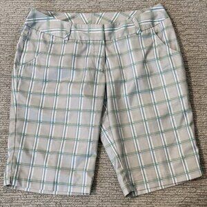 Adidas Shorts Womens Size 6 Gray Green Plaid Climalite 12"  Bermuda Golf
